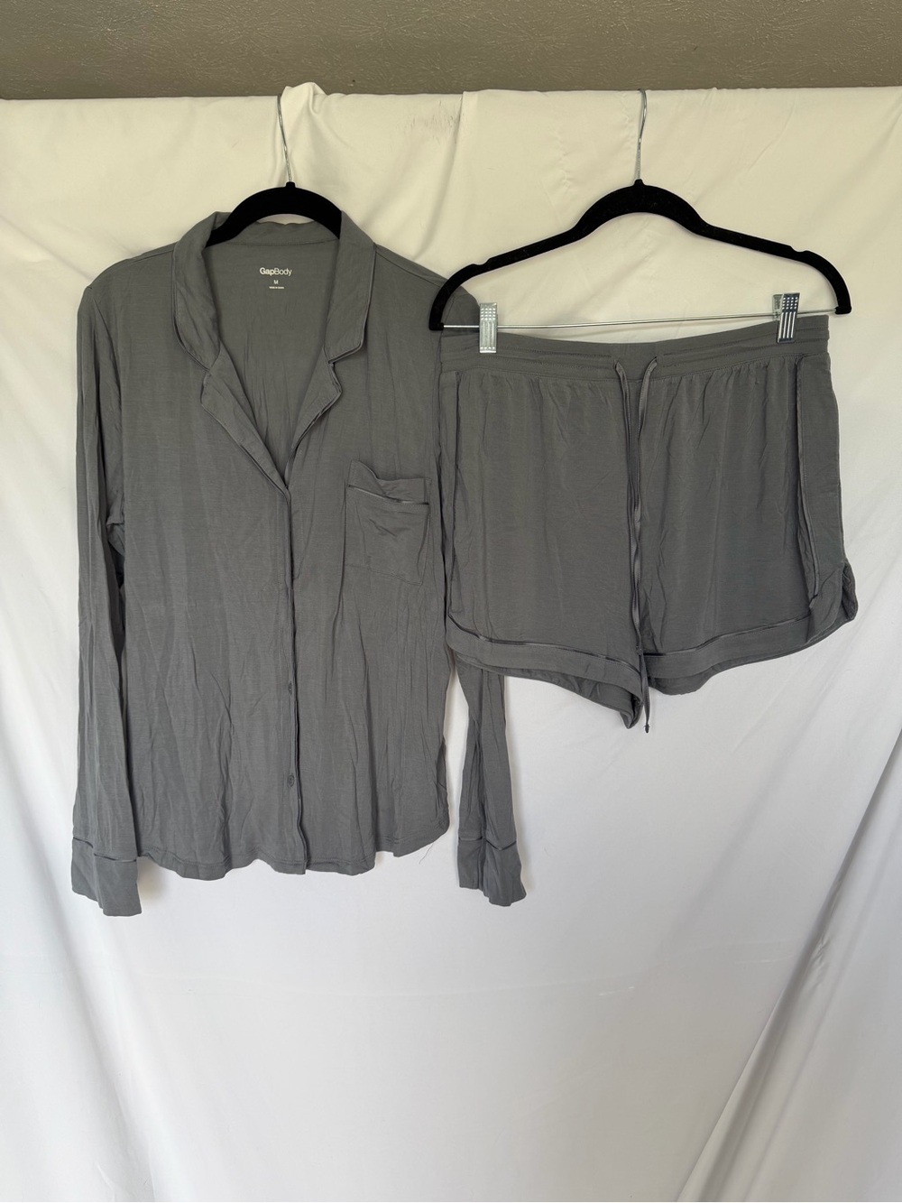 GAP Women's Gray Two-Piece Pajama Set - Long Sleeve Top & Drawstring Shorts